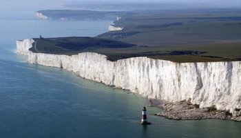 现实意义 中文名称:白色断崖 外文名称:beachy head 地理位置:英国