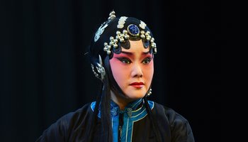 秦香莲-剧《铡美案》艺术形象