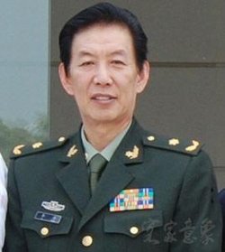 李华