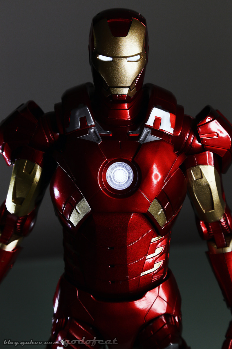 钢铁侠全身画图片